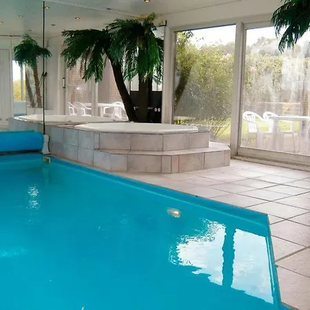 Sleeps 8 Pool Wifi Vedelshave